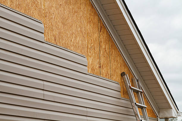 Professional Siding Contractor technician working in Washington Boro, PA